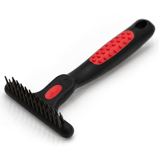 Jeffers Pet Non-Slip Undercoat Rake, 13 short pins – Double Row Stainless Steel Pins, Safe Grooming Tool for Dogs & Cats, Removes Loose Hair & Tangles, Shedding Brush, Home Use, Red & Black